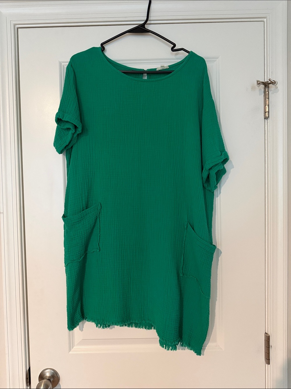 JODIFL Emerald Green Midi Dress with Front Pockets
